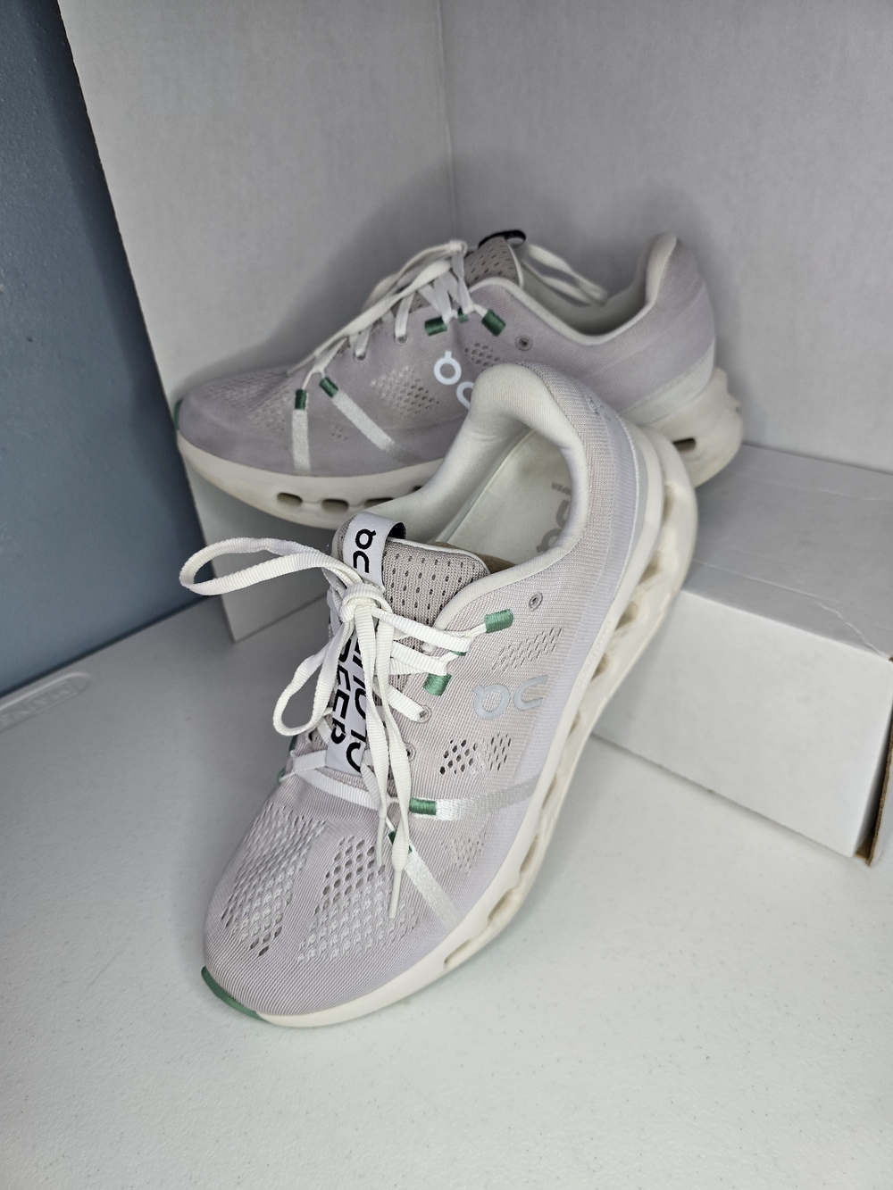 On Running women's  Cloudsurfer Shoes - Pearl/Ivory Size 11